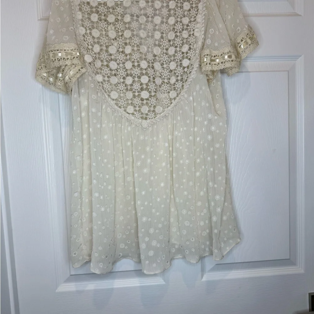 Lilly Mason Bohemia Style Dress Size M Women's with Dip-Dye Cream and Beige Lace - Picture 6 of 11